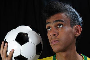 星空体育平台官网-中锋背身拿球能力是否成就球队进攻节奏控制，中锋背打教学视频  第2张